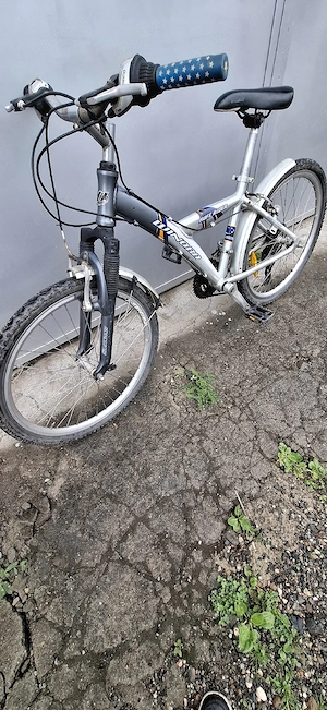 bicicleta,roti de 24,cadru aluminiu 