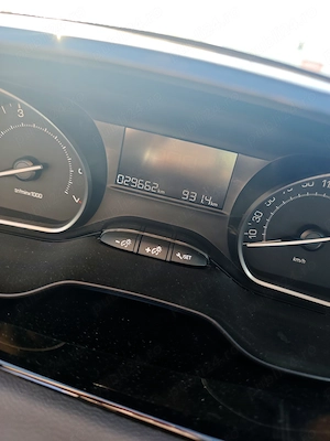 Peugeot 208 1.2 L PureTech Active - imagine 3