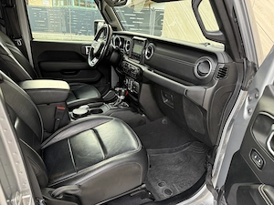 Jeep Gladiator 3.0disel 264 cp - imagine 9