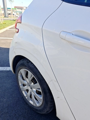 Peugeot 208 1.2 L PureTech Active - imagine 6