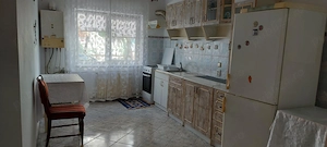 Închiriez apartament 