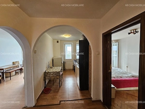 Ocazie Apartament 3 camere, decomandat, etajul 5 din 10, Șagului colț cu Rebreanu - imagine 3