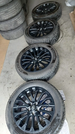 Jante OEM Toyota Rav4 pe 18 și 19 cu anvelope - imagine 2