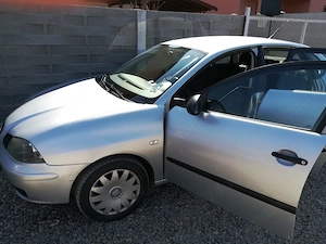 Vand Seat Cordoba 1.4 benzina an 2  km, stare buna. Pret 8.500 Lei.e - imagine 4