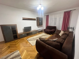 Închiriez apartament 3 camere, etaj 2, zona centrală, cartier 1 Mai
