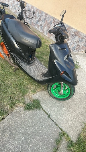 vand sau schimb malaguti f10 de 80 cc merge foarte bine trage bine sau schimb cu cross 125 cc - imagine 4