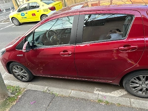 vânzare toyta yaris hybrid  - imagine 3