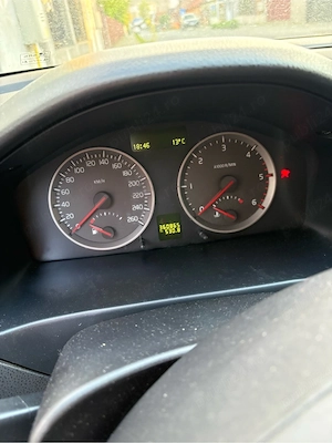 Masina Volvo V50 - imagine 2