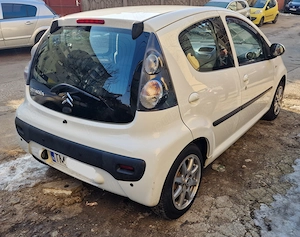 Vând Citroen C1 din 2008,consum mic, motor 1.0 benzina,aer condiționat  - imagine 3