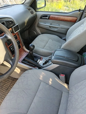 Ssangyong Musso pick up, 4x4, anul 2005, 291000 km. - imagine 8