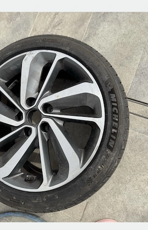 Jantă originală Kia 18”