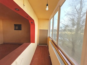 Vând apartament cu 4 camere, decomandat, etajul 3,zona Bld. Cetății  - imagine 15