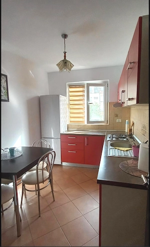 Vând apartament cu 3 camere, etajul 3,zona Sagului  - imagine 6