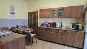 Casă / Vilă cu 3 camere de vânzare în zona Central - imagine 12