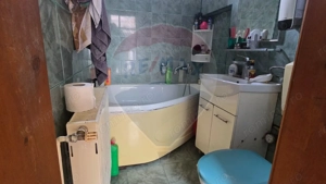 Casă / Vilă cu 3 camere de vânzare în zona Central - imagine 18