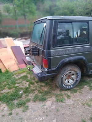 vând mitsubishi 4x4 pajero 1 - imagine 2