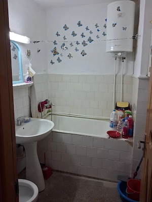 vand apartament cu 2 camere - imagine 4