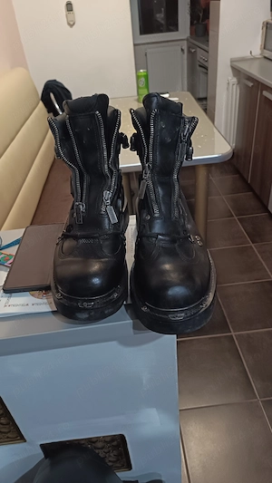 Vand ghete Harley au fost purtate de doua ori in vamă 