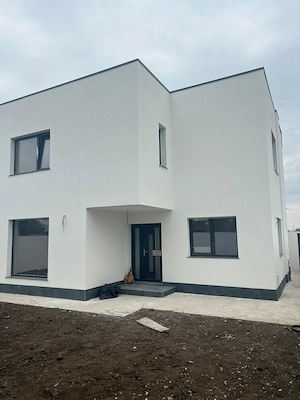 Constructie noua proiect modern finisata complet Sat Costi utilitati