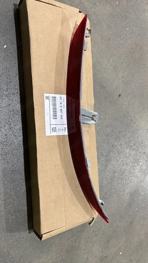 Catadioptru spate stanga bmw x4 g02 - imagine 4
