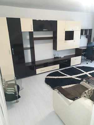 Închiriez apartament cu 2 camere - imagine 3