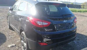 Dezmembrez Hyundai IX35 2.0CRDI 4x4 2015 - imagine 4