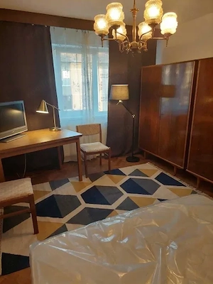 4 cam dec centrala proprie bloc izolat parcare in curte zona Centrala