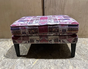 Taburet Vintage Tapitat; Scaunel solid; Bancheta
