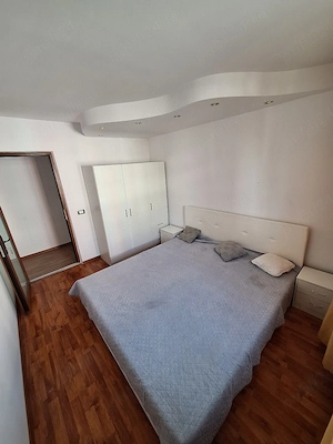 Închiriez apartament,  3 camere! - imagine 2