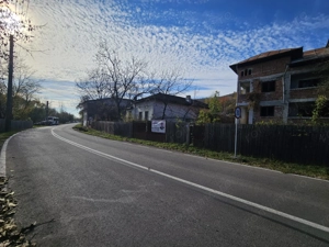 Proprietate deosebită în orașul Ștefănești, intrare pe strada Izvorani - imagine 9