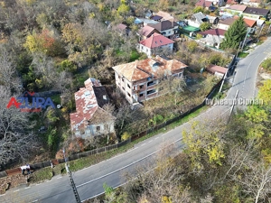 Proprietate deosebită în orașul Ștefănești, intrare pe strada Izvorani - imagine 2