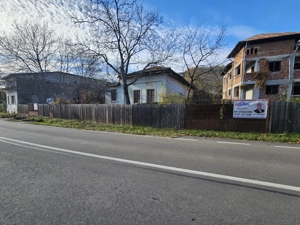 Proprietate deosebită în orașul Ștefănești, intrare pe strada Izvorani - imagine 17