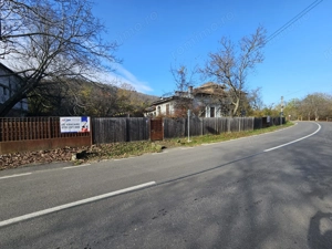 Proprietate deosebită în orașul Ștefănești, intrare pe strada Izvorani - imagine 5