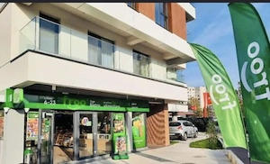 Lucrator comercial magazin Froo