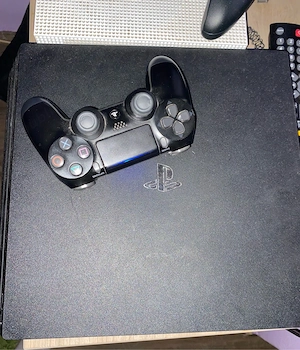 Vând PS4 Pro - imagine 2