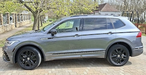 Tiguan R-Line Allspace SE Blackline 2.0 Benzina 190Cp 7 LOCURI - imagine 8