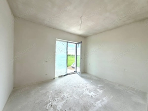 Apartament cu 3 camere -  72 mp - Etaj 1 - Giroc - imagine 4
