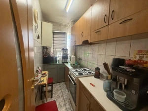 Apartament 3 camere renovat, etaj 3, 2 parcări, Florilor