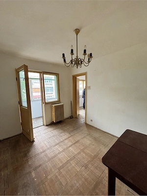 Vand apartament 2 camere