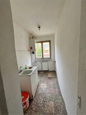 Vand apartament 2 camere - imagine 4