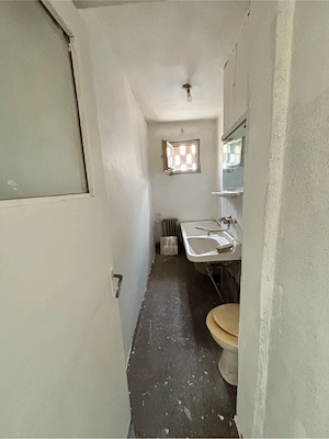 Vand apartament 2 camere - imagine 2