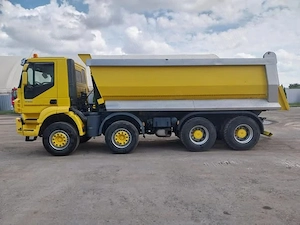 Camion Iveco Trakker 450 2009