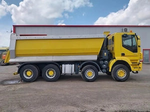 Camion Iveco Trakker 450 2009 - imagine 2