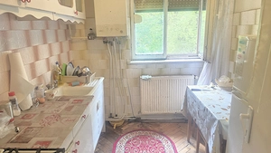 Vand apartament 2 camere decomandat in Deva, pe Bld. Balcescu, etaj 1, bloc de 4 etaje de caramida,  - imagine 5