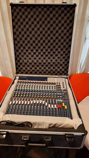 Vand Mixer audio, studio portabil