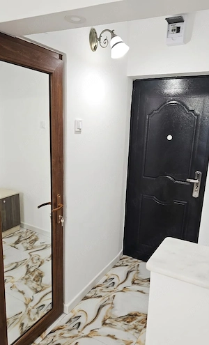 Vândut direct de proprietar   Garsonieră Modernă, Complet Renovată & Centrală Proprie  Gata de Mutat - imagine 6