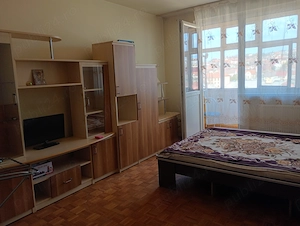 Închiriez sau vand apartament  cu 2 camere in zona Garii cu lift 