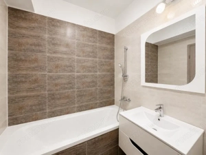 0% Comision ! Apartament 2 camere, expundere sudica, cart. Europa  - imagine 9