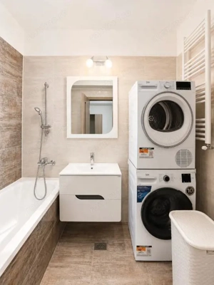 0% Comision ! Apartament 2 camere, expundere sudica, cart. Europa  - imagine 8