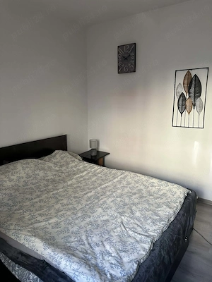Cameră dublă spațioasă de închiriat   Sector 4   apartament modern cu 3 camere - imagine 9
